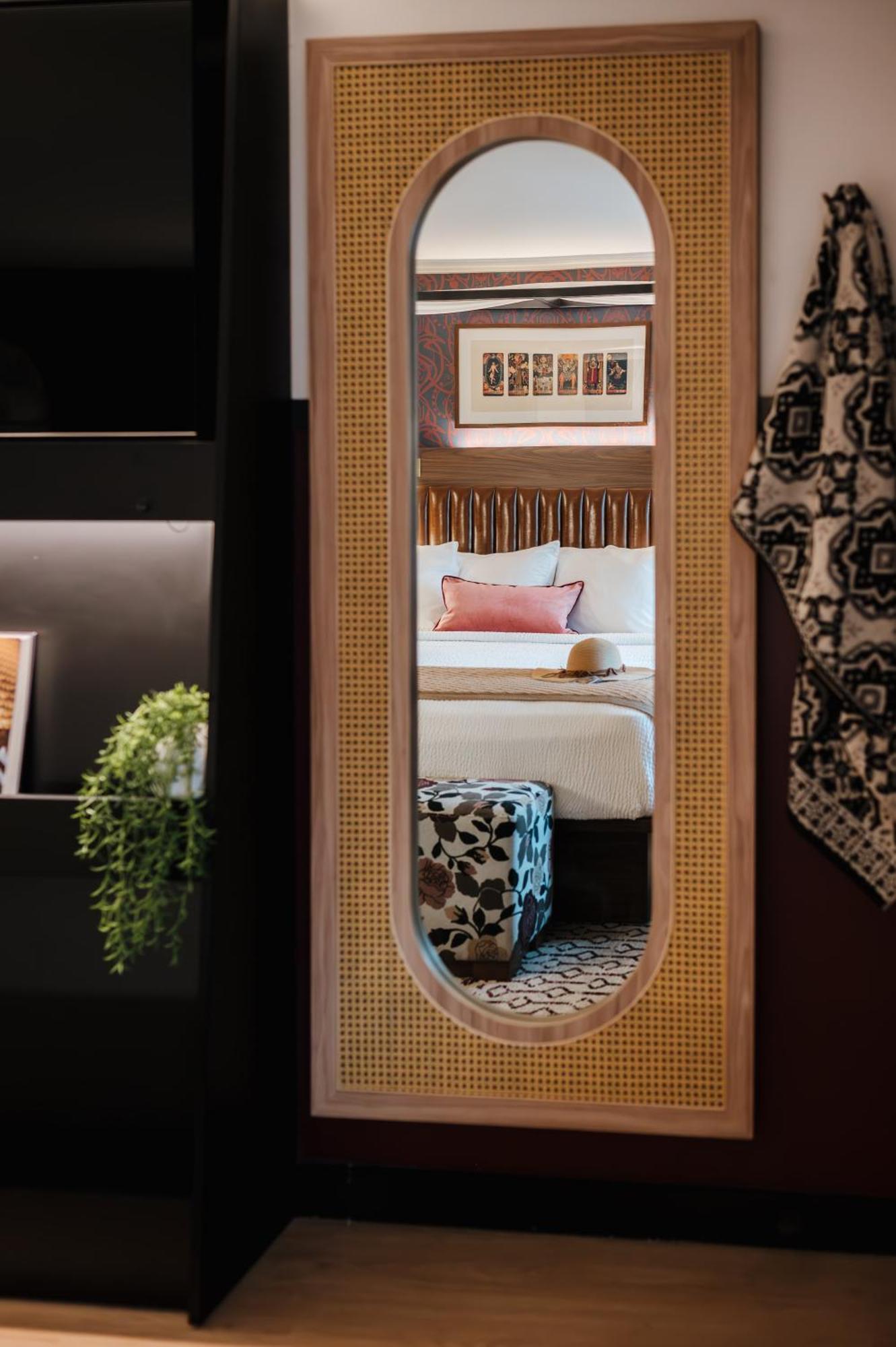 Uncommoner Hotel By Reverie Boutique Collection เวสต์ ยาร์มัธ ภายนอก รูปภาพ