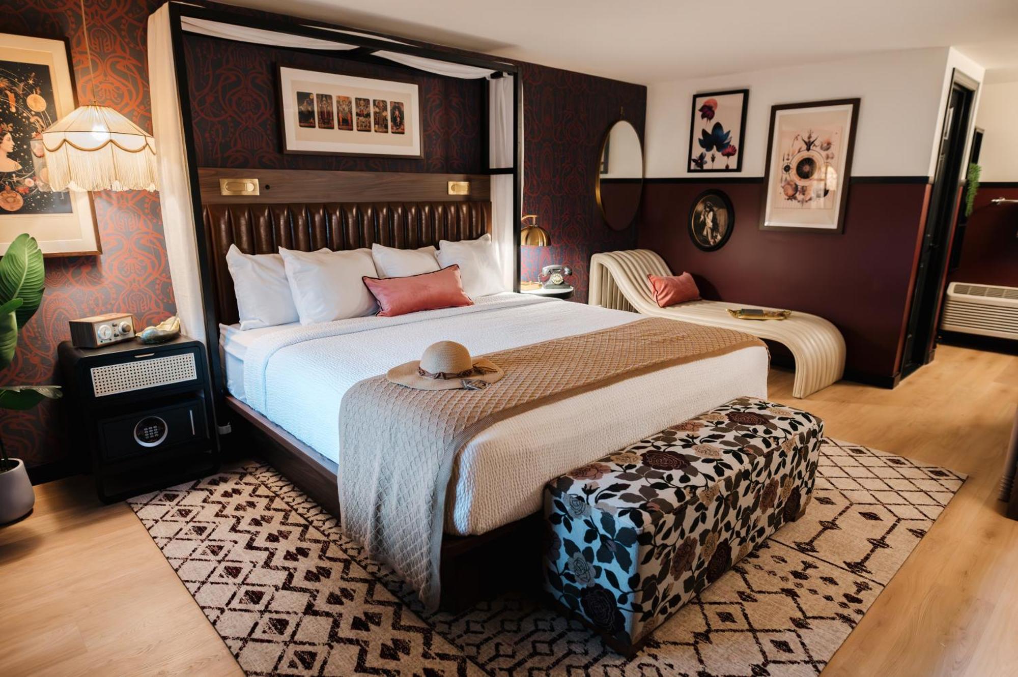 Uncommoner Hotel By Reverie Boutique Collection เวสต์ ยาร์มัธ ภายนอก รูปภาพ